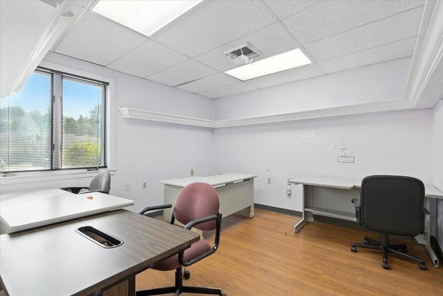 More Photos Of 5405 Twin Knolls Rd, Columbia Medical For Sale