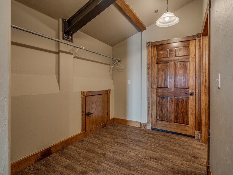 More Photos Of 341070 E 890 Rd, Chandler Lodge Meeting Hall For Sale