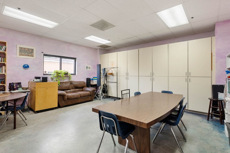 More Photos Of 1455 Willow Creek Rd, Prescott Religious Facility For Sale