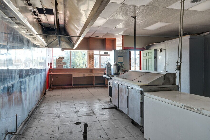 More Photos Of 7118-7140 Downman Rd, New Orleans Storefront Retail Residential For Sale