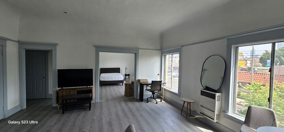 More Photos Of 1600-1604 W Pico Blvd, Los Angeles Apartments For Lease