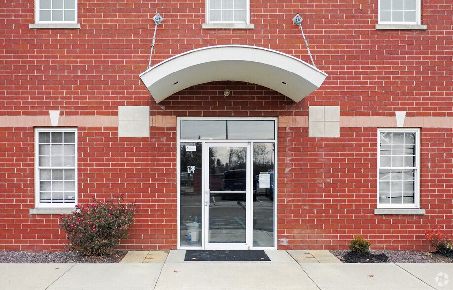 More Photos Of 9150 Harrison Park Ct, Indianapolis Light Distribution For Lease