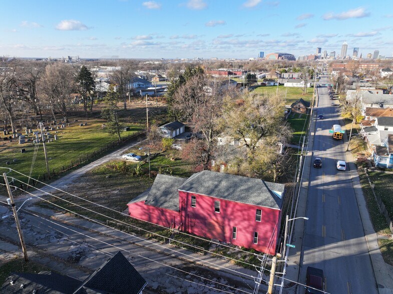 More Photos Of 2280 S Meridian St, Indianapolis General Retail For Sale