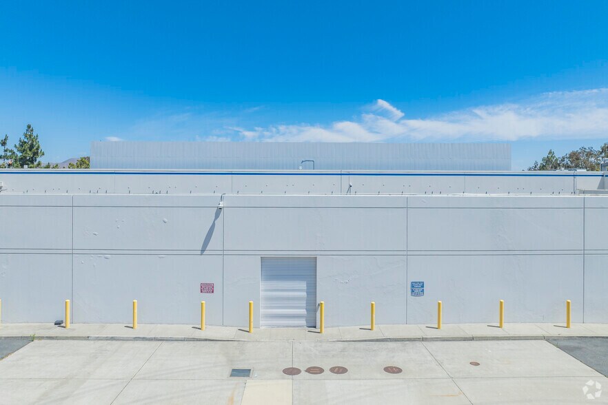 More Photos Of 39611 Eureka Dr, Newark Unknown For Lease