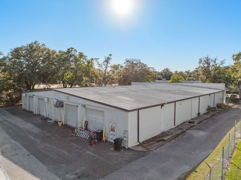 More Photos Of 175 Semoran Commerce Pl, Apopka Light Distribution For Sale