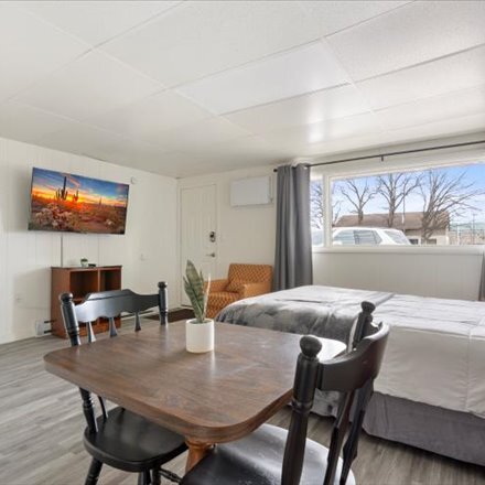 More Photos Of 23688 Forest Rd, Deerwood Hotel For Sale