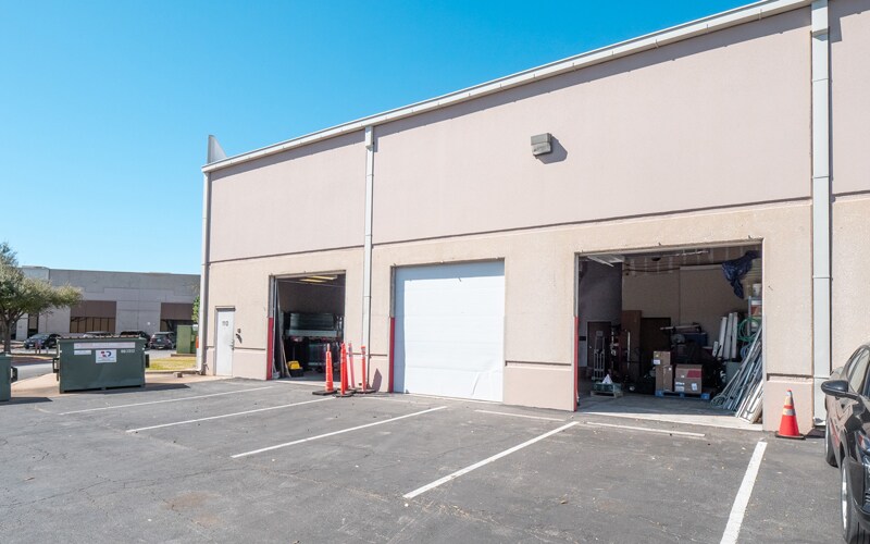 More Photos Of 1421 W Wells Branch Pky, Pflugerville Flex For Lease