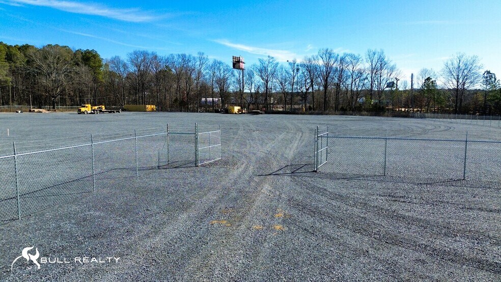 More Photos Of 152 Tyler Dr, Calhoun Warehouse For Lease
