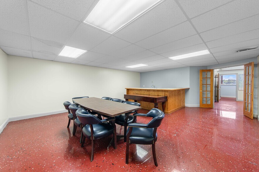 More Photos Of 660 New Hwy 68, Sweetwater Freestanding For Sale
