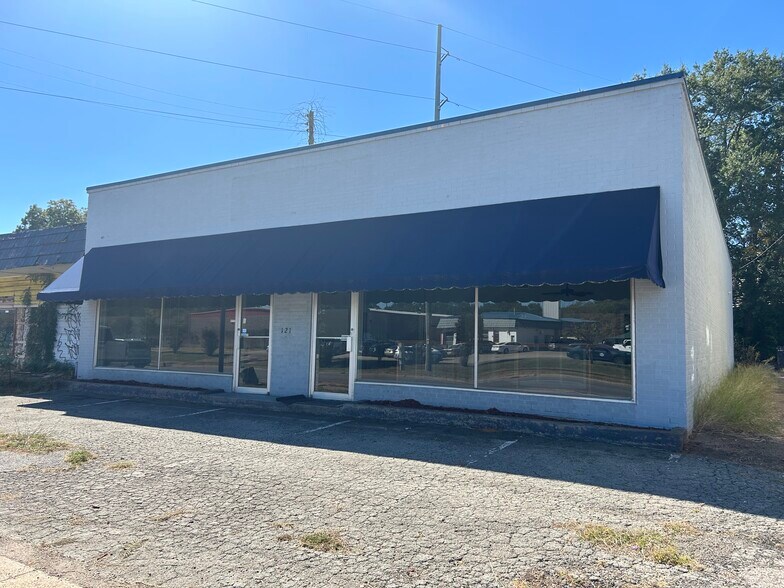 More Photos Of 121 S Glenwood Blvd, Tyler Storefront For Sale