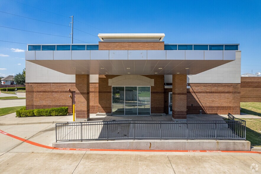 More Photos Of 6850 N Shiloh Rd, Garland Unknown For Lease