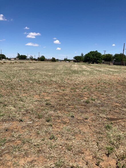 More Photos Of 1100-1200 W 31st St, Plainview Land For Sale