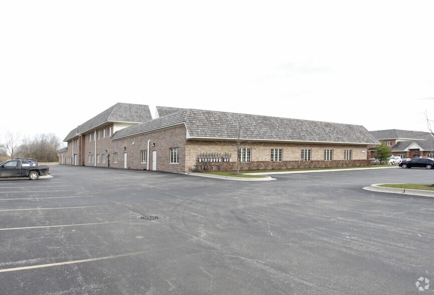 More Photos Of 1880 W Winchester Rd, Libertyville Medical For Sale