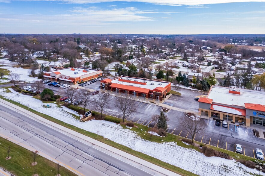 More Photos Of 14685 W Capitol Dr, Brookfield Storefront For Lease