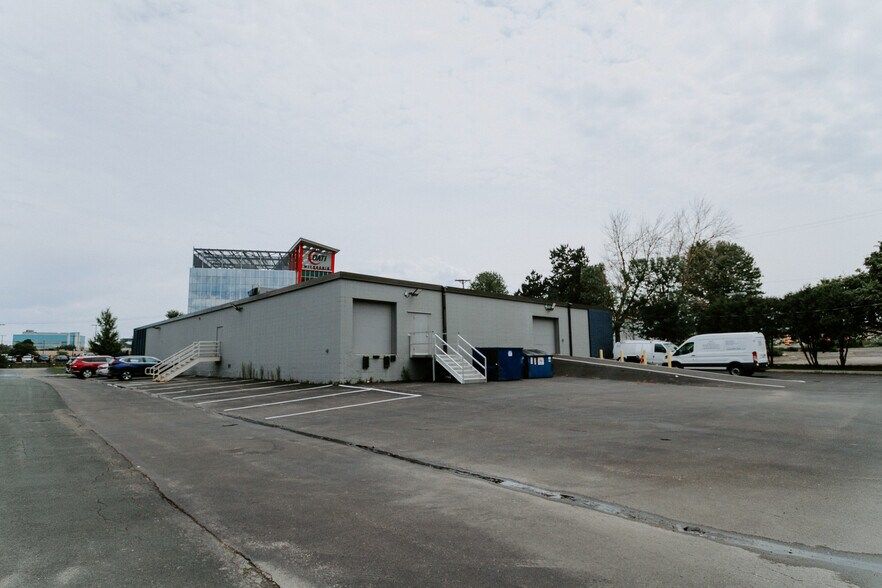 More Photos Of 7930 Computer Ave S, Bloomington Warehouse For Lease