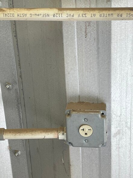 More Photos Of 4907 S Main St, Roswell Auto Dealership For Sale