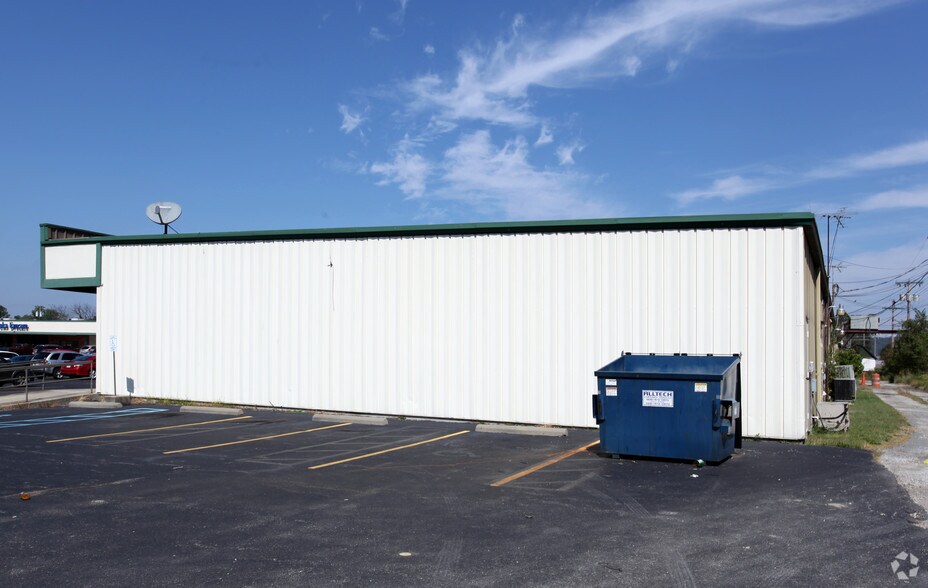 More Photos Of 1629 Ashland Rd, Greenup Freestanding For Sale