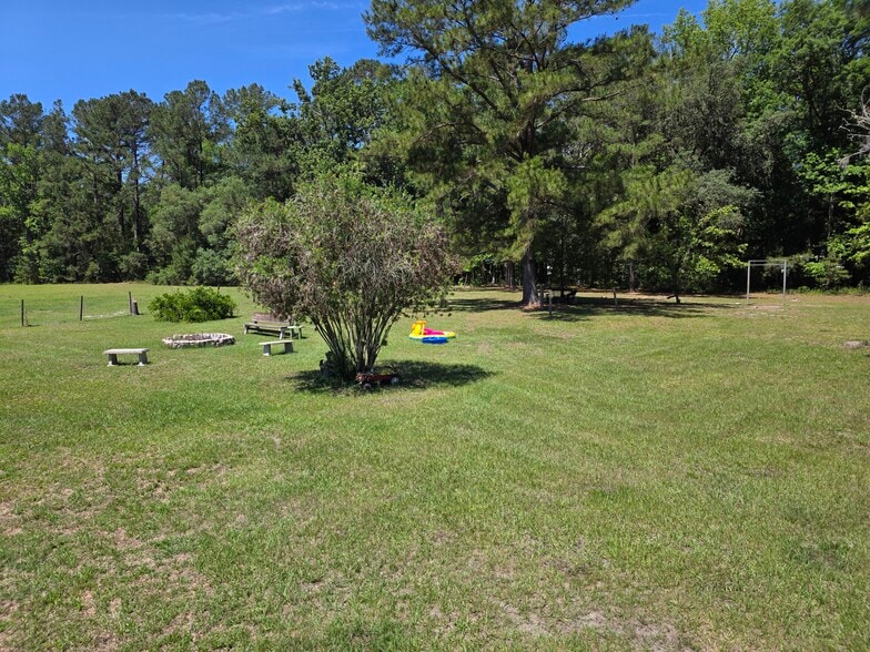 More Photos Of 220 SE Rose Cove Gln, Lake City Manufactured Housing Mobile Home Park For Sale