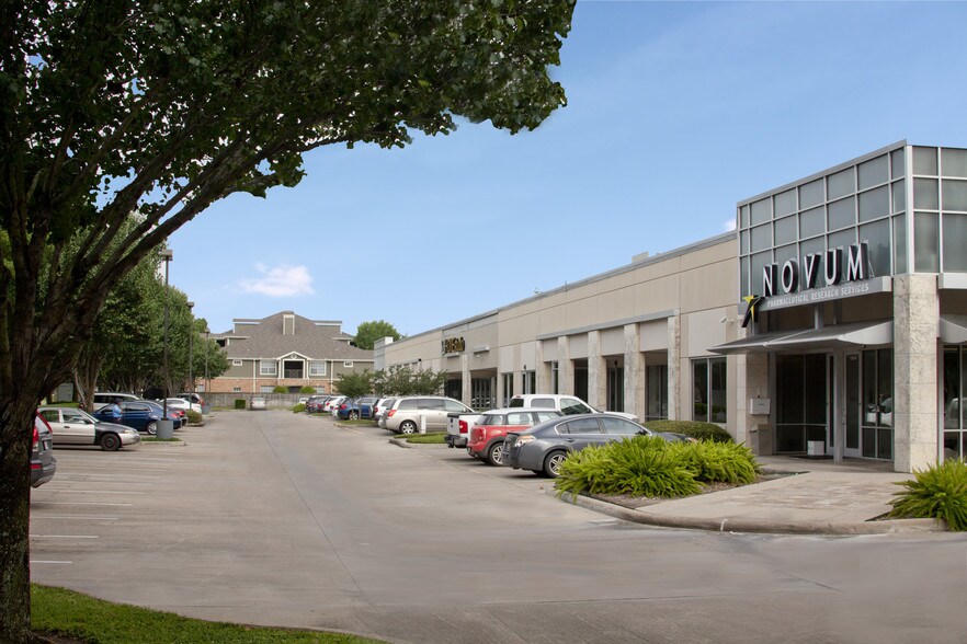 More Photos Of 11300-11340 Richmond Ave, Houston Office For Lease