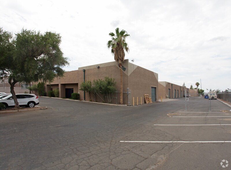 More Photos Of 4006 S 23rd St, Phoenix Warehouse For Lease