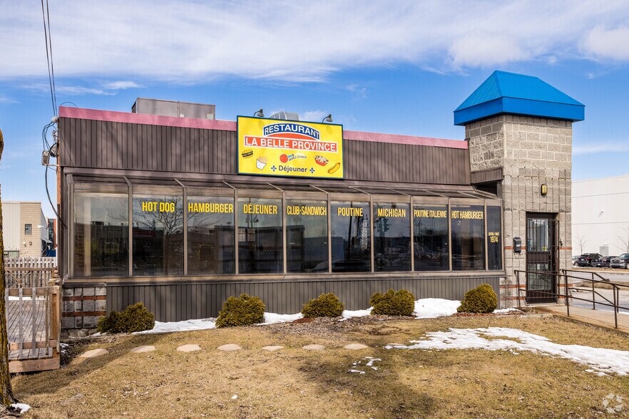 More Photos Of 10501-10503 Boul Henri-Bourassa O, Saint-Laurent General Retail For Sale