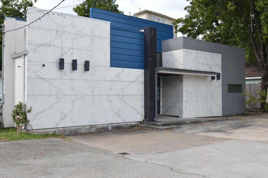 More Photos Of 4215 Washington Ave, Houston Freestanding For Sale