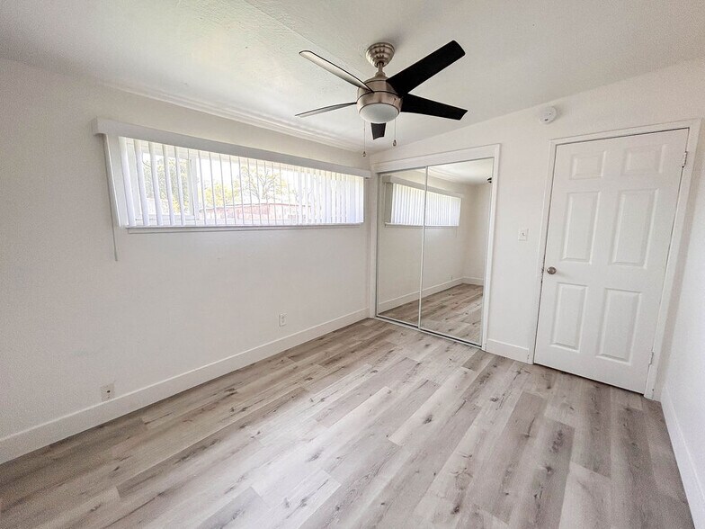 More Photos Of 2652 21st Ave, Sacramento Apartments For Sale