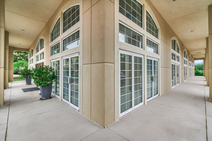 More Photos Of 8201 Cypresswood Dr, Spring Unknown For Lease