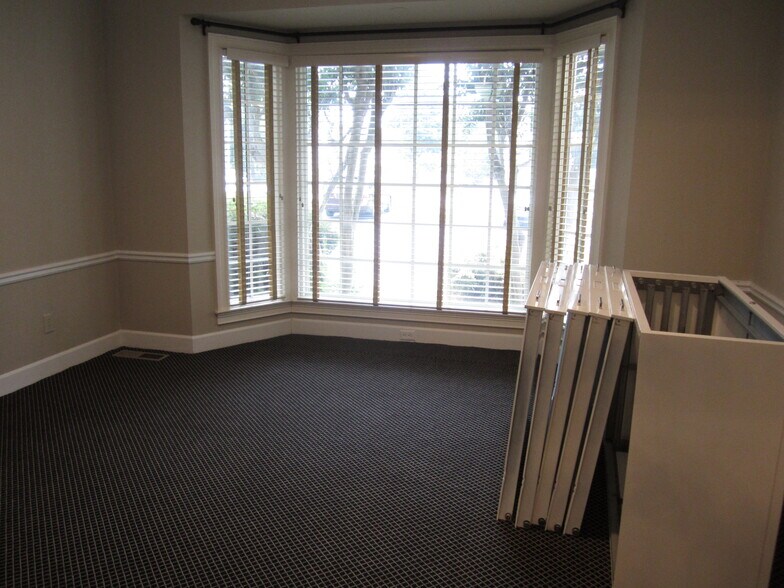 More Photos Of 452 E Paces Ferry Rd NE, Atlanta Office For Sale