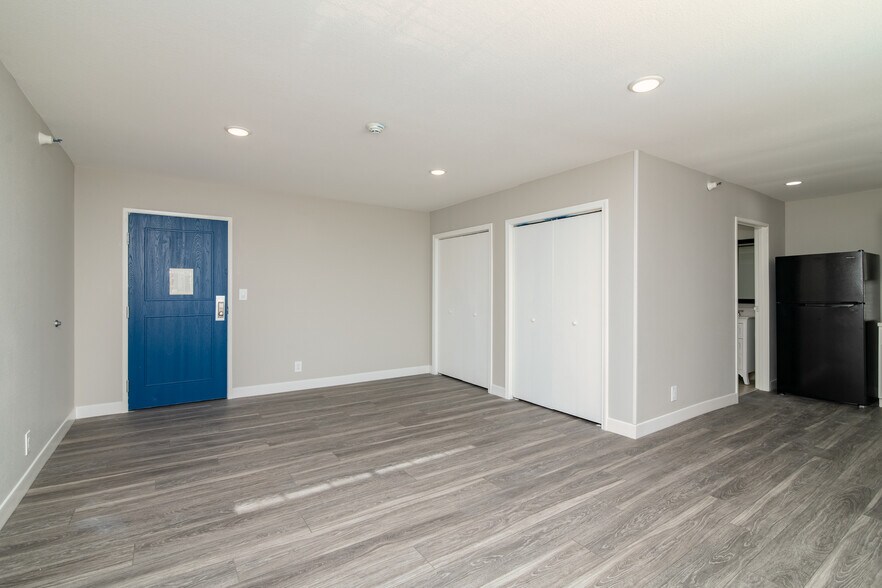 More Photos Of 3211 S 79th East Ave, Tulsa Apartments For Sale