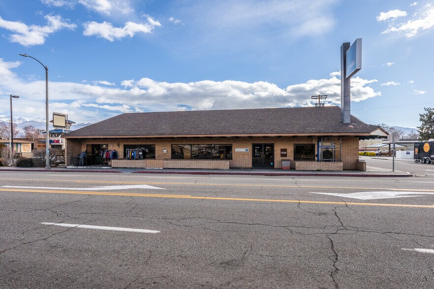 More Photos Of 400 N Main St, Bishop Storefront For Sale