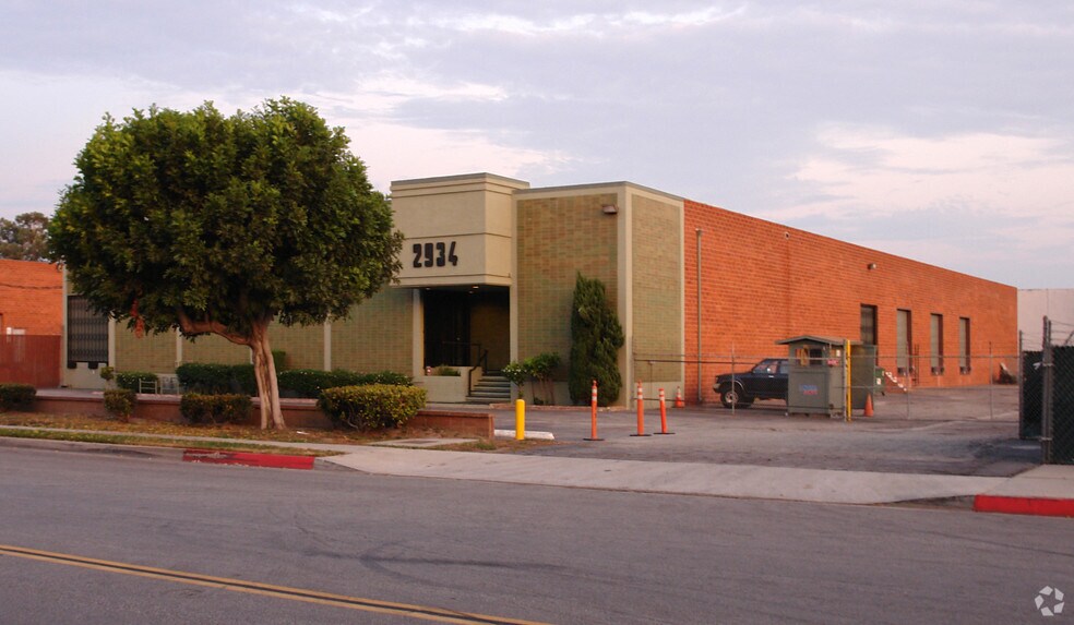More Photos Of 2934 E Las Hermanas St, Rancho Dominguez Warehouse For Sale