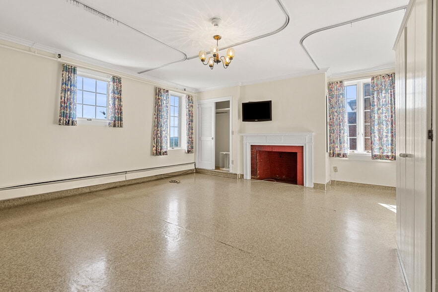 More Photos Of 50 Mansion Dr, Rowley Skilled Nursing Facility For Sale