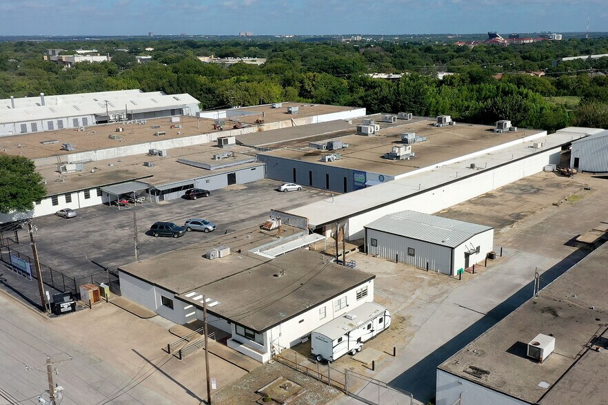 More Photos Of 2930 W Pafford St, Fort Worth Unknown For Lease