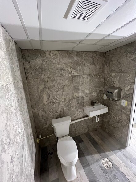 More Photos Of 1410 E Main St, Bartow Fast Food For Lease