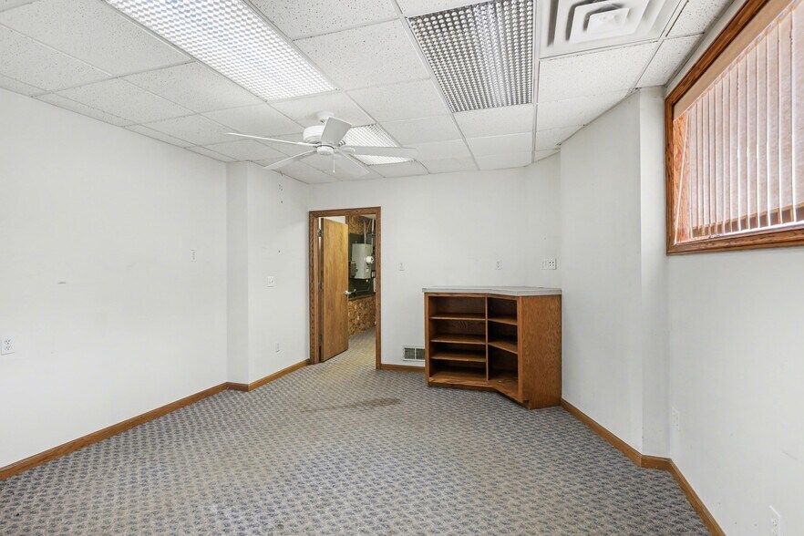 More Photos Of 801 W Main St, Owosso Office For Sale