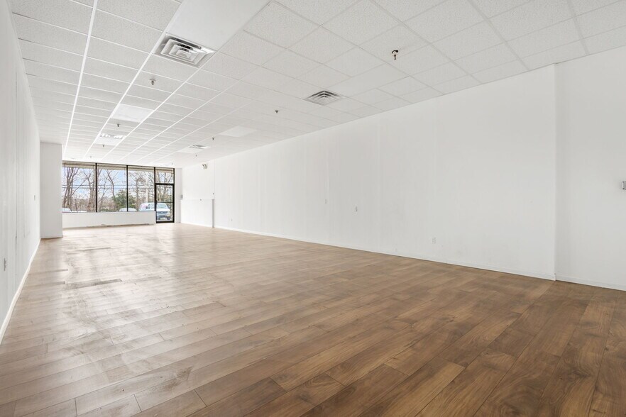 More Photos Of 362-374 Western Hwy, Tappan Freestanding For Lease