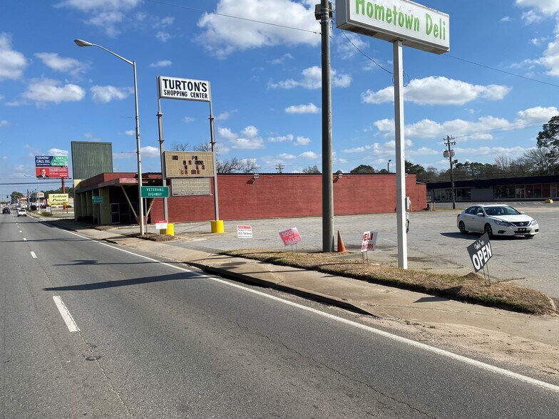 More Photos Of 106 E 16th Ave, Cordele General Retail For Sale