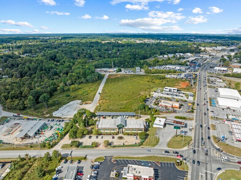 More Photos Of 1843 Foreman Dr, Cookeville Office For Sale