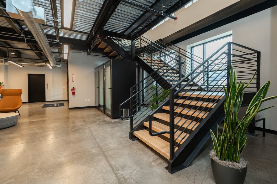 More Photos Of 565 SE 9th St, Bend Coworking Space