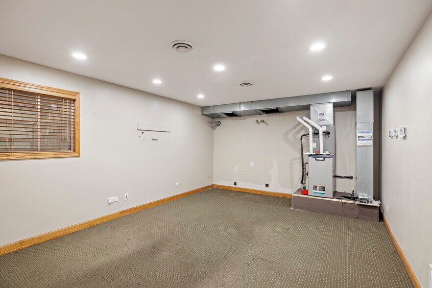 More Photos Of 3102 Louis Sherman Dr, Steger Distribution For Lease