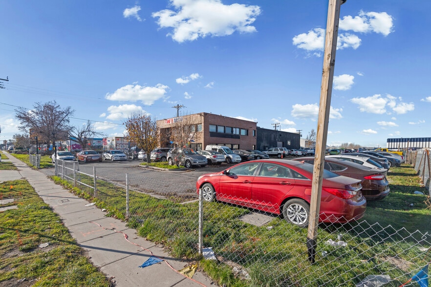 More Photos Of 424 S Redwood Rd, Salt Lake City General Retail For Sale