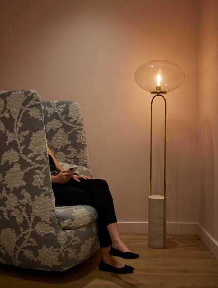 More Photos Of 2425 E Camelback Rd, Phoenix Office For Sale