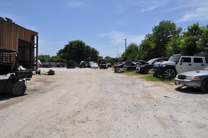 Primary Photo Of 8632 San Marino Ave, Dallas Warehouse For Sale