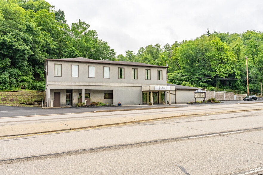 More Photos Of 1617 Banksville Rd, Pittsburgh Restaurant For Lease