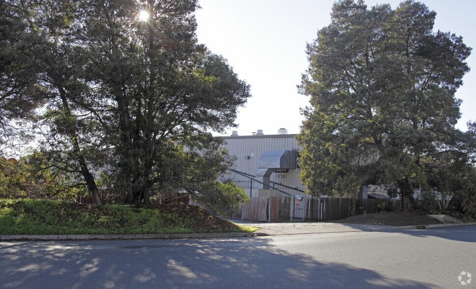 More Photos Of 1730 Sabre St, Hayward Warehouse For Lease