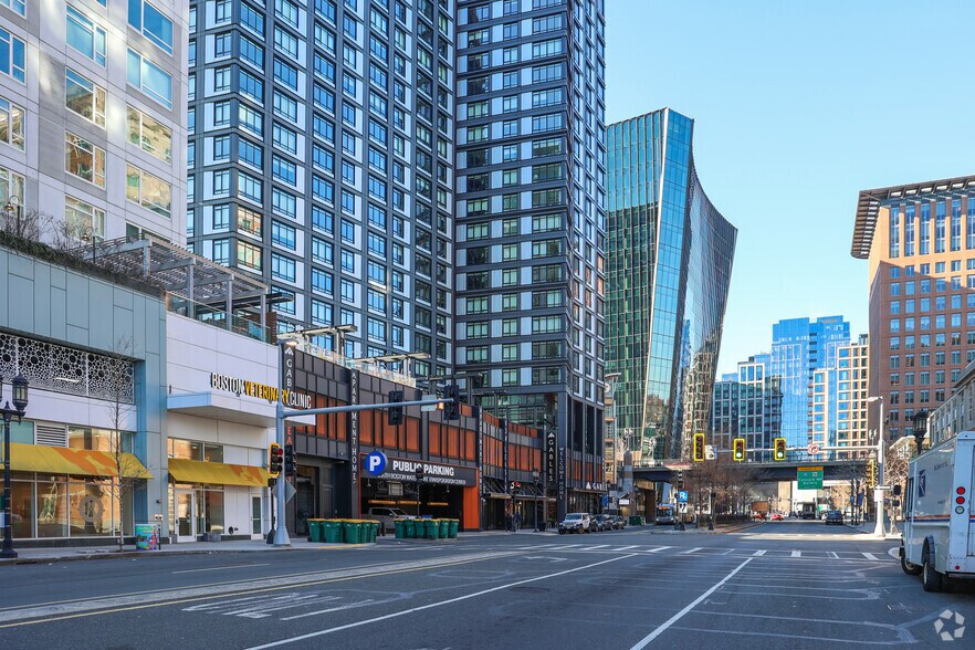 More Photos Of 10 World Trade Center Ave, Boston Office For Lease