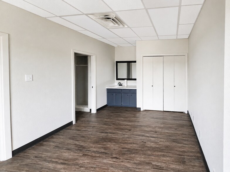 More Photos Of 4104 Houston Hwy, Victoria General Retail For Sale