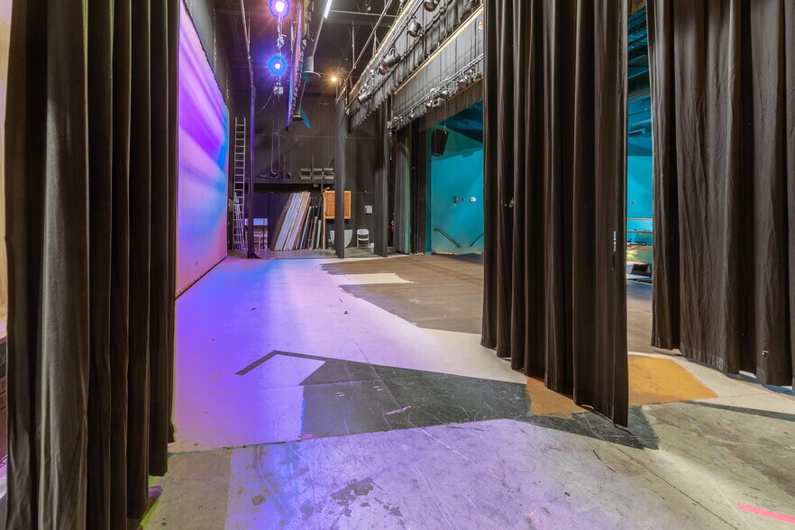 More Photos Of 101 Spring St, Excelsior Springs Theater Concert Hall For Sale