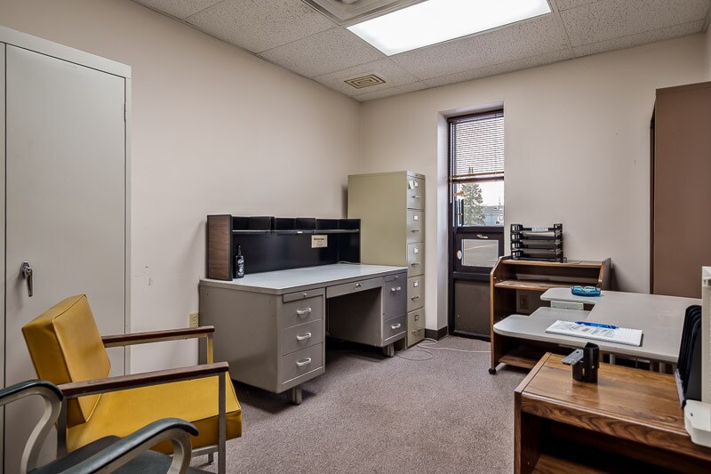 More Photos Of 13647 Metric Rd, Roscoe Industrial For Lease